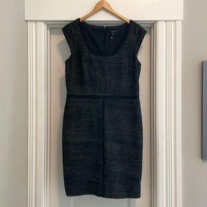 Ann Taylor Black / White Cap Sleeve Scoop Neck Mini Shift Dress - Size 10